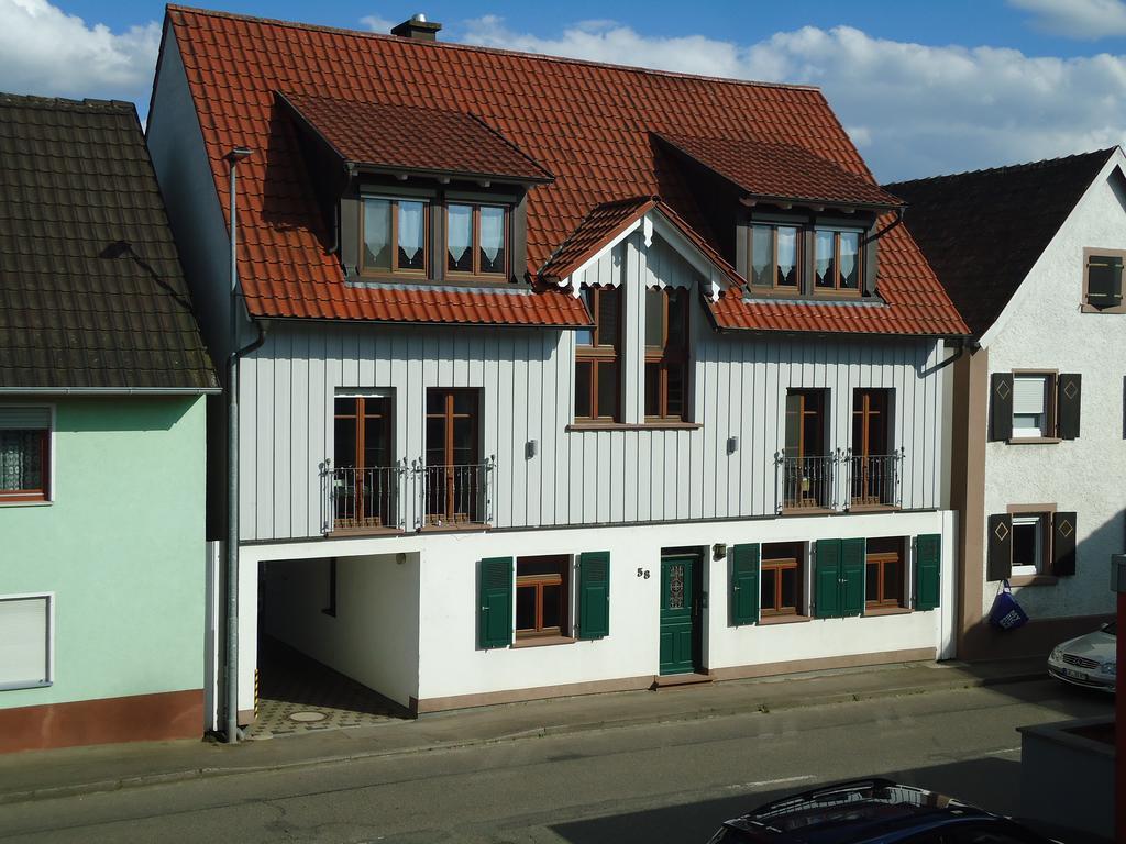 Living Timeless - Ruster Drachennest, Zentrale Lage In Rust, Nur Wenige Minuten Zum Europa-Park & Rulantica Bagian luar foto