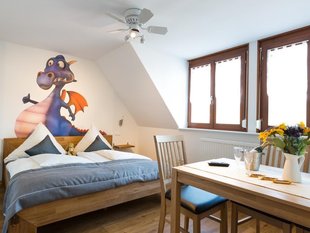 Living Timeless - Ruster Drachennest, Zentrale Lage In Rust, Nur Wenige Minuten Zum Europa-Park & Rulantica Bagian luar foto